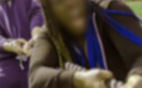 【热门】六年级拔河比赛作文合集8篇