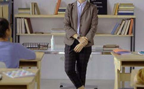 关于班主任年终述职报告7篇