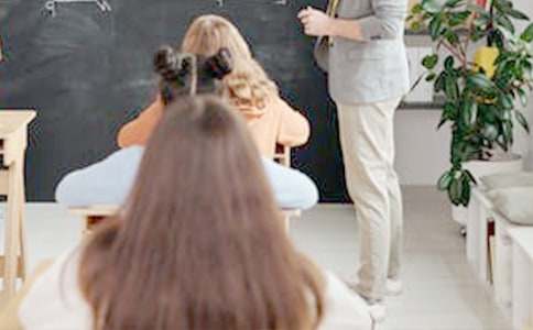 С����ѧ�����ν̰�