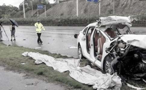 ��ͨ�¹ʸ��������飨��ѡ10ƪ��