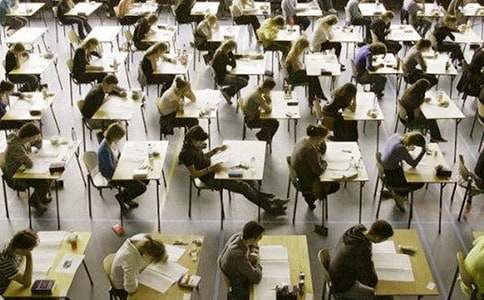 ����������ĩ���Է�˼����300��4ƪ