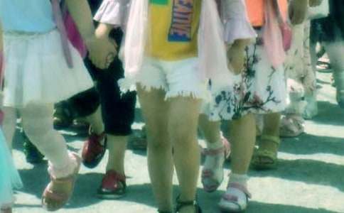 �й�Сѧ��д������300��4ƪ