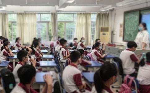 ����������ѧ�ڿ�ѧ�ݽ��巶�Ľ�����ƪ