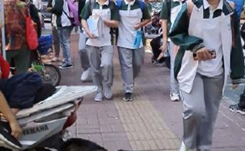 ����ѧ���ı�ҵף����