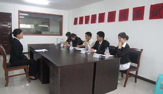 实用的求职面试自我介绍汇编4篇